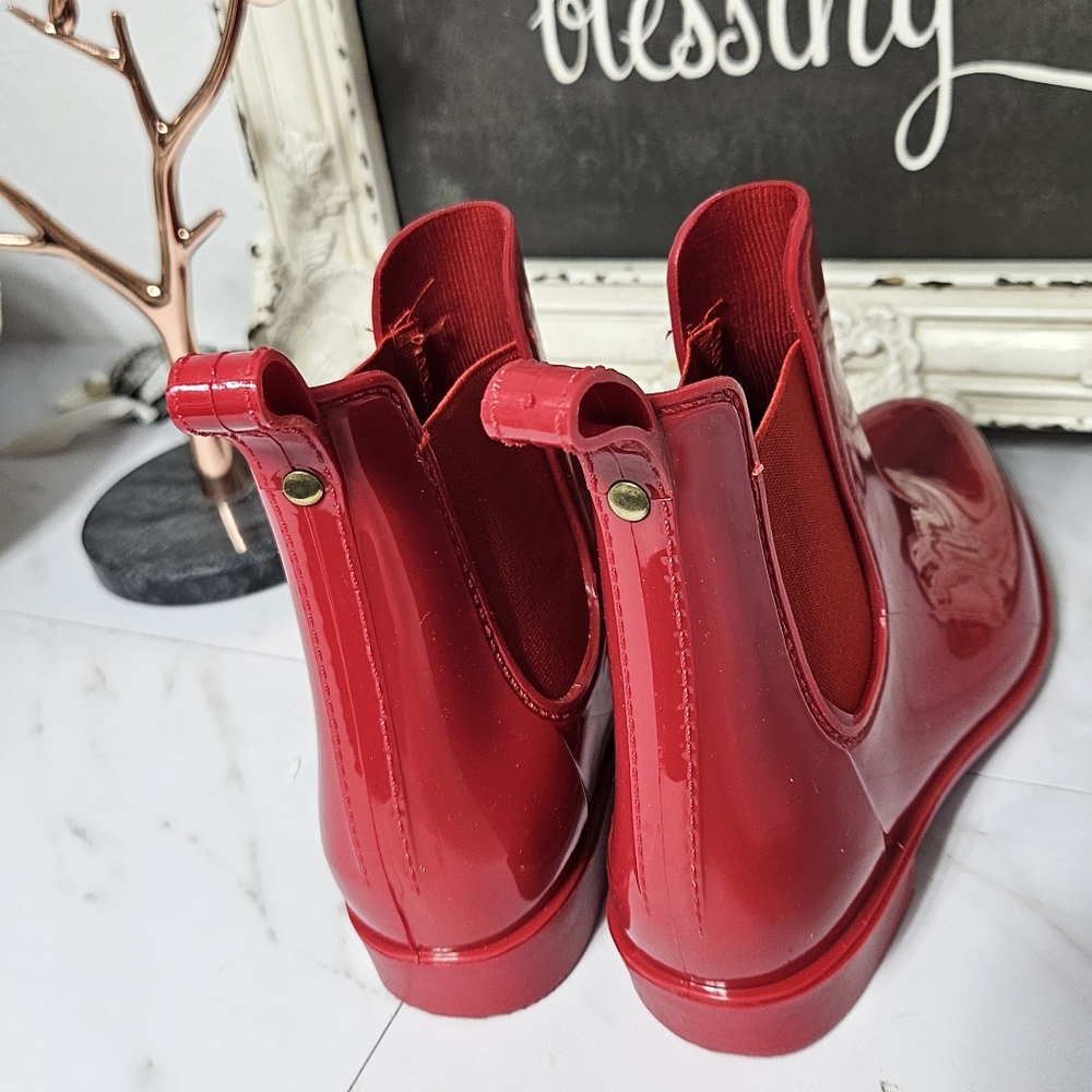 New Women Raindrop Rain Boot -Red Spring step shoes Size 6 - Picture 3 of 5